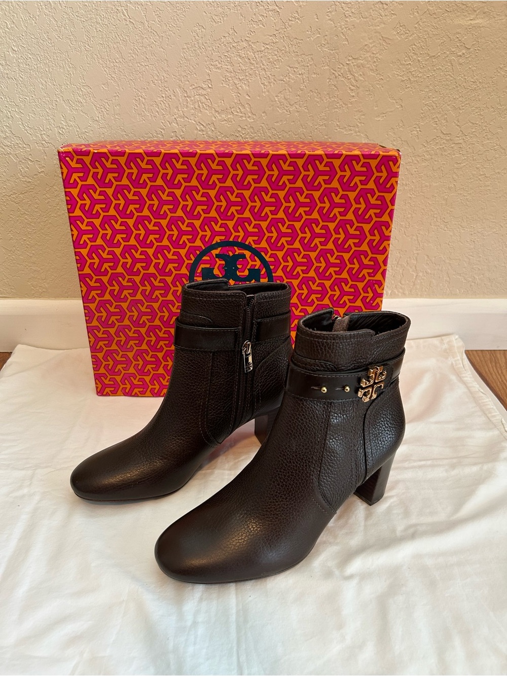 Tory Burch Leather Elina Mid Heel boots in dark brown